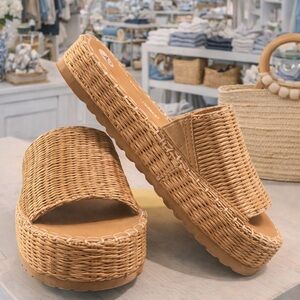 Stylish Tan Woven Platform Sandals